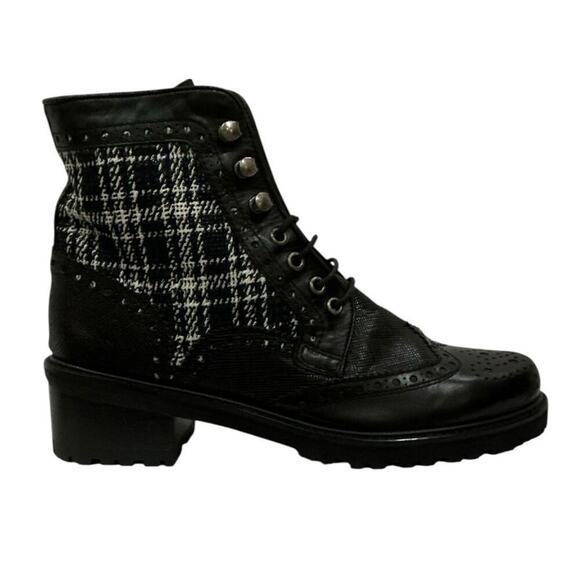 Stuart Weitzman Rare Women’s Brogue Ankle Boots Black Plaid Lace-Up Size 8 - Picture 2 of 12